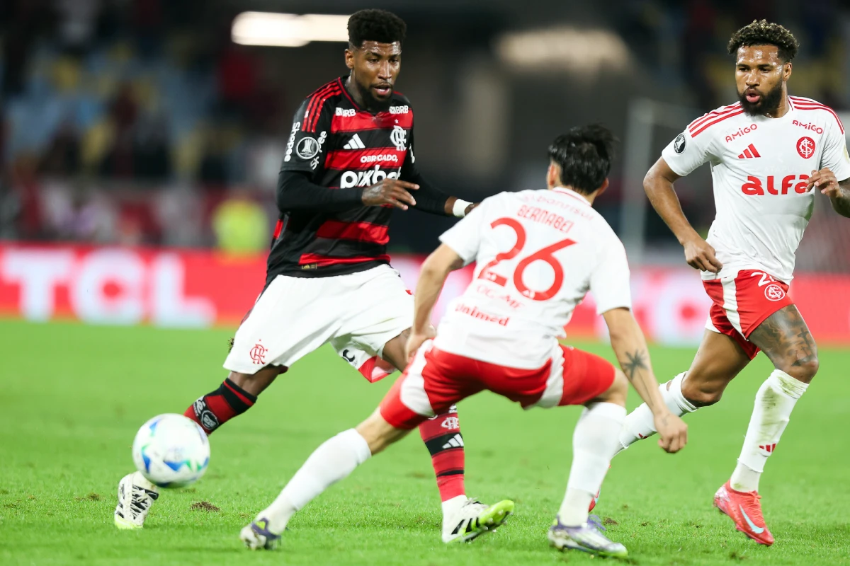 Flamengo confirma lesão do lateral-direito Emerson Royal, sem dar maiores detalhes | Gilvan de Souza