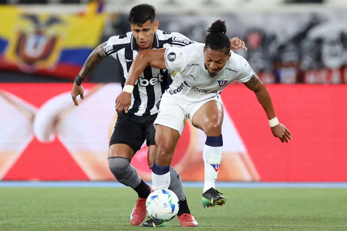 Libertadores 2025: Botafogo vence LDU com placar mínimo jogando em casa; jogo de volta é na altitude de Quito
