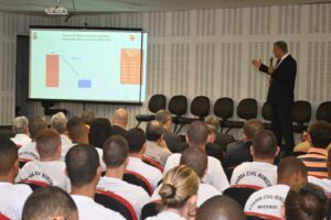 Poder Público realiza plenárias para construir com a sociedade o novo ciclo do Pacto Contra a Violência em Niterói, definindo metas até 2030.