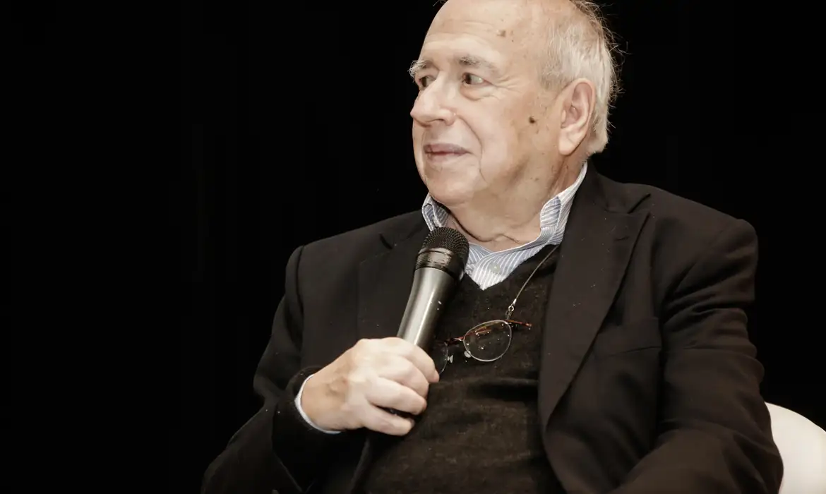 Escritor Luis Fernando Verissimo morre aos 88 anos em Porto Alegre | Alice Vergueiro/ABRAJI