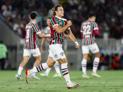Canobbio comemora gol pelo Fluminense no Maracanã