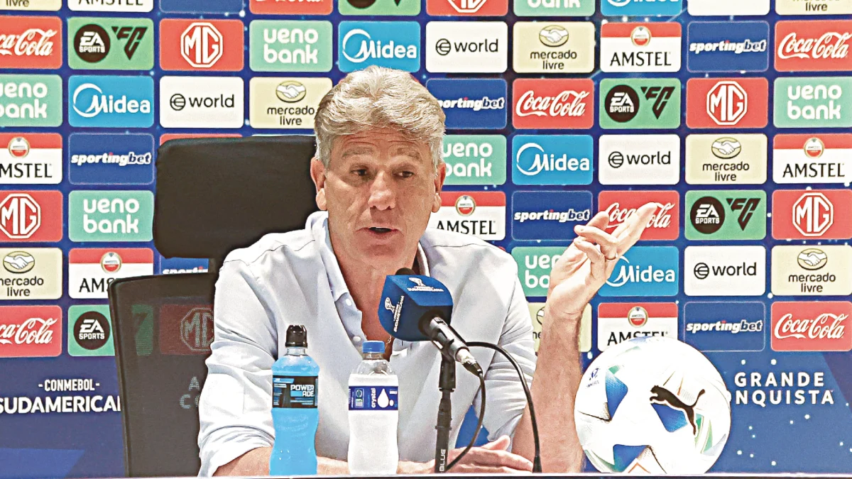 Renato Gaúcho anuncia sua saída do Fluminense após eliminação na Sul-Americana.
