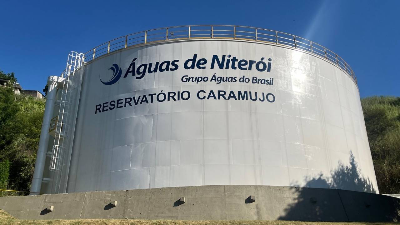 Reservatório de água da Estação de Tratamento de Água do Caramujo da Águas de Niterói
