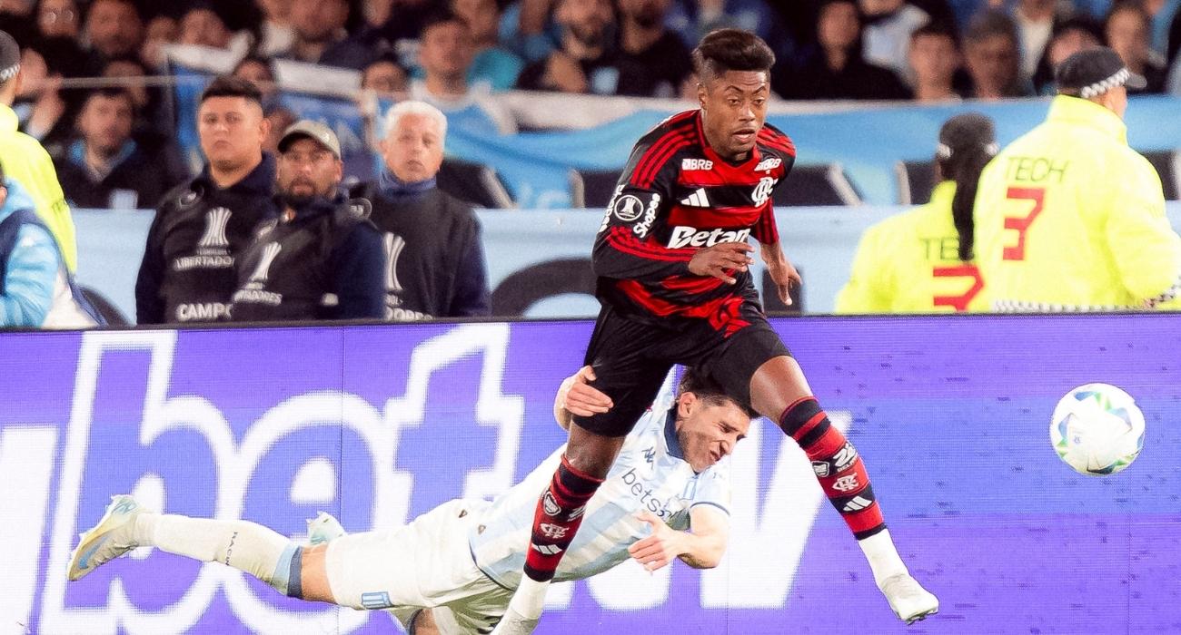 Bruno Henrique comemora classificação do Flamengo para a final da Libertadores Bruno Henrique comemora classificação do Flamengo para a final da Libertadores