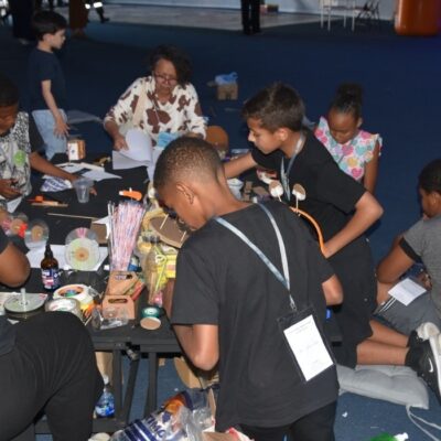Equipe da Clin participa da 22ª Semana Nacional de Ciência e Tecnologia em Niterói