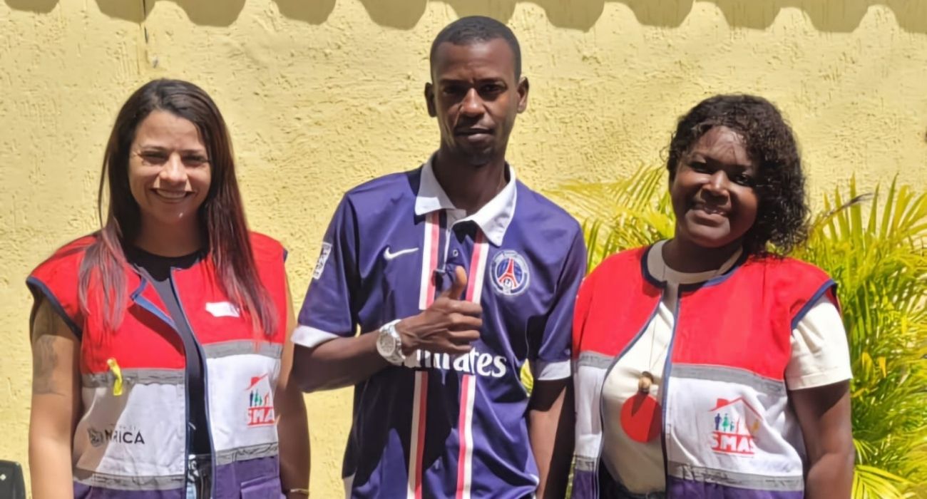 Reinserção social de Paulo Victor com apoio da Casa Abrigo Mumbuca em Maricá Paulo Victor Torquato recebe acompanhamento da equipe da Casa Abrigo Mumbuca em Maricá