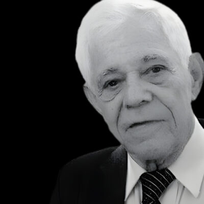 Jornalista Jourdan Amóra morre em Niterói aos 87 anos. diretor e proprietário de A Tribuna e do Jornal de Icaraí, apenas 40 dias após o falecimento de sua esposa, Eva Santana Amóra.