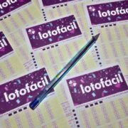 Concurso 3522 da Lotofácil: resultado do sorteio ao vivo, dezenas e premiação de R$ 1,8 milhão de sábado, 25/10