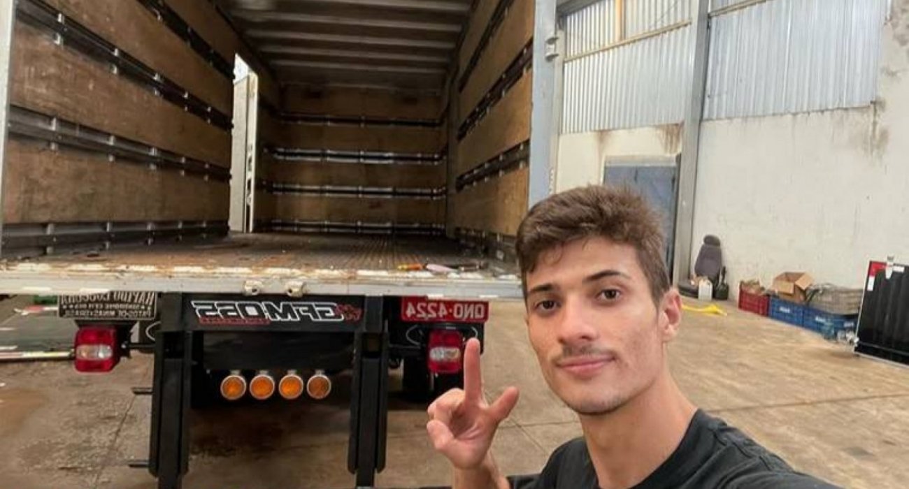 Carreta destruída após acidente que matou o caminhoneiro Gustavo Miranda na BR-381