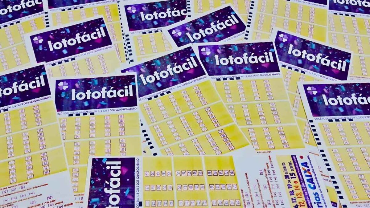 Resultado da Lotofácil agora: números sorteados no concurso 3548, premiação, dezenas e apostas ganhadoras de quinta-feira, 27/11