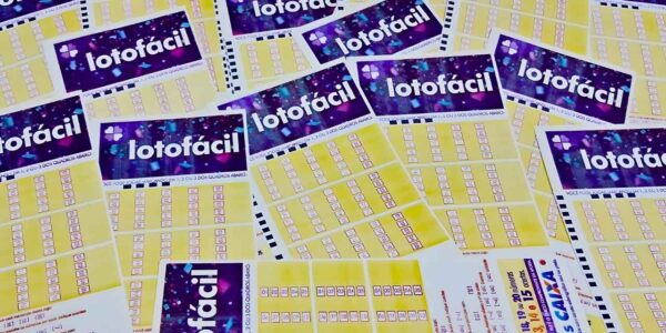 Resultado da Lotofácil agora: números sorteados no concurso 3548, premiação, dezenas e apostas ganhadoras de quinta-feira, 27/11