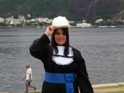 Véspera de Natal em Niterói: Mulher morre após tiro atingir carro de APP no Fonseca