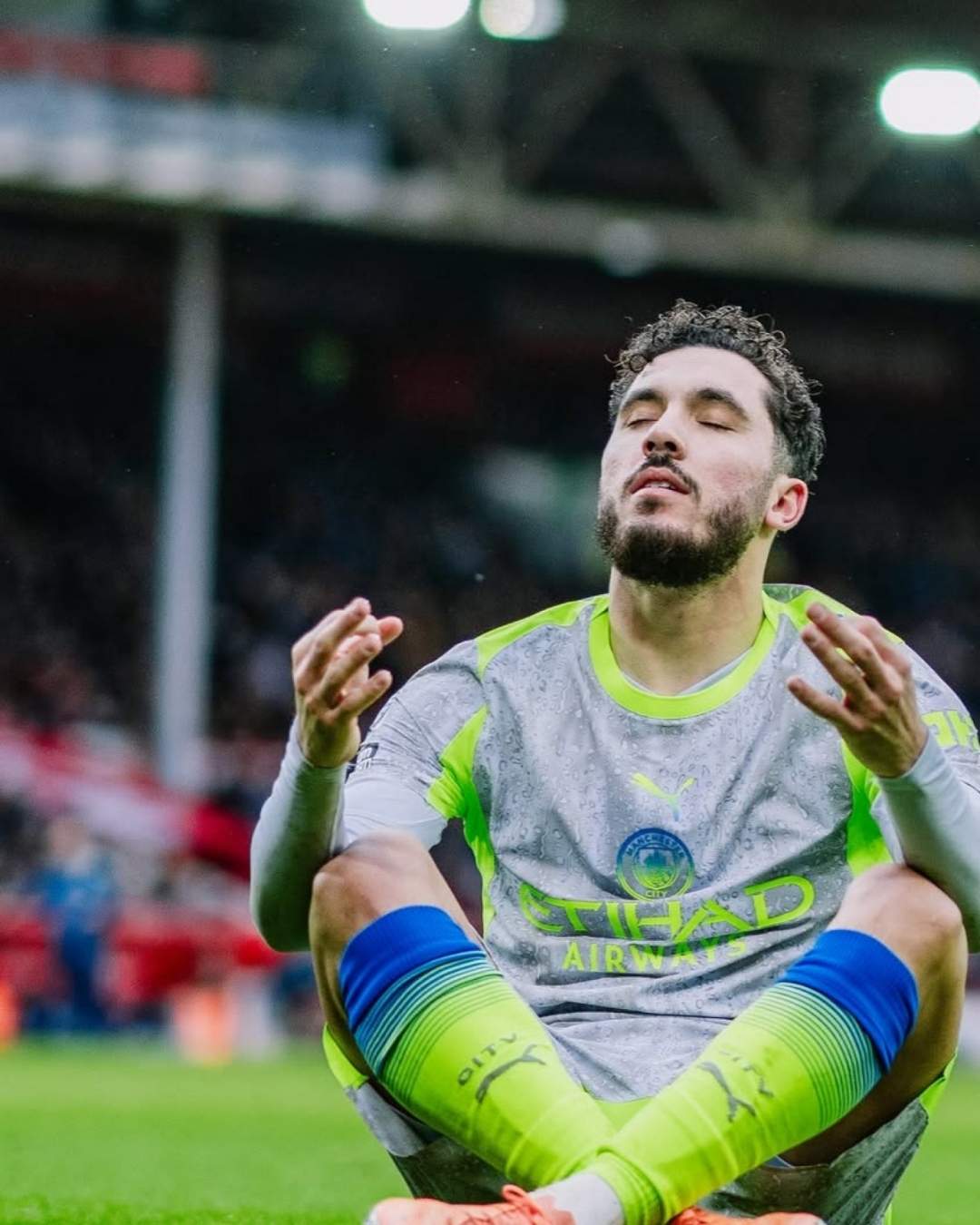 Cherki comemora gol da vitória do Manchester City contra o Nottingham Forest