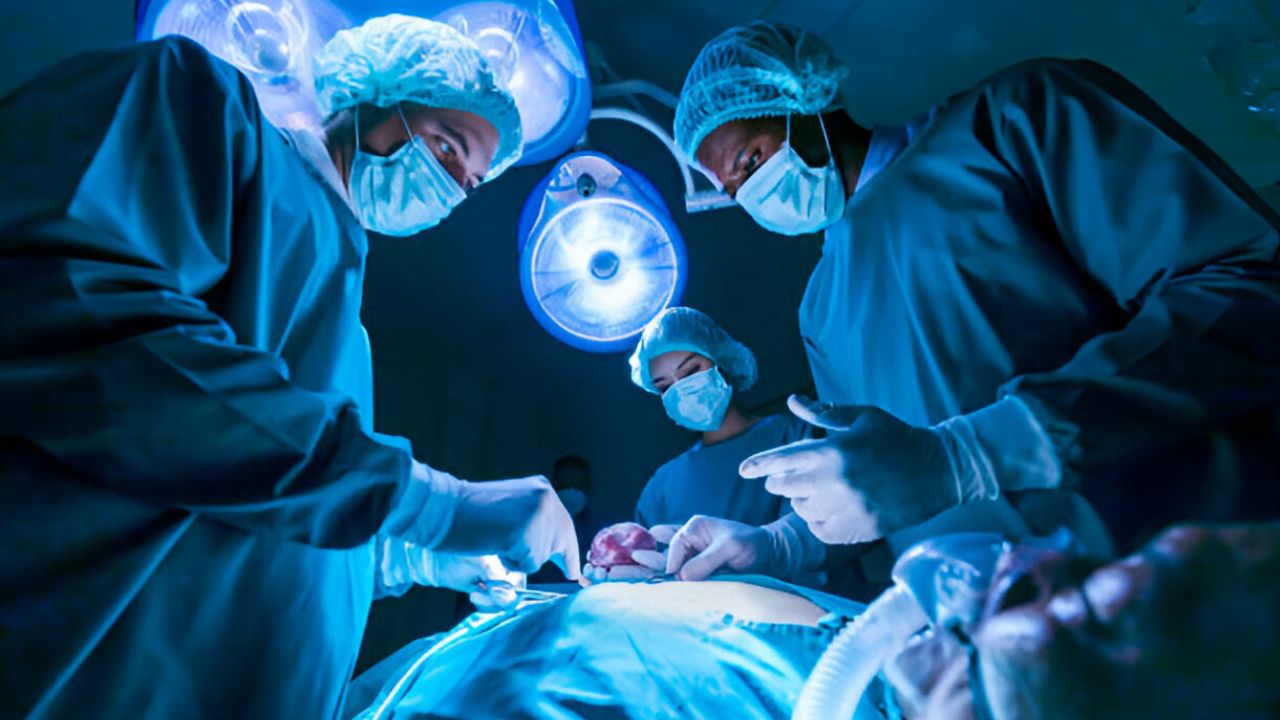 Mutirão de cirurgias no Hospital Antônio Pedro amplia o acesso a procedimentos pelo SUS em Niterói.