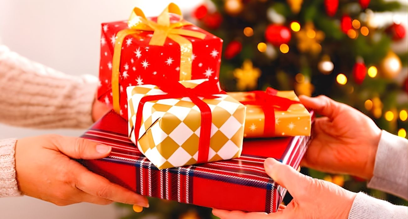 Consumidores realizam troca de presentes após o Natal em loja