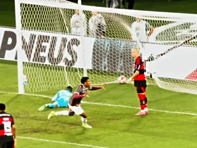 John Kennedy decide o Jogo 1 do Concurso 1230 da Loteca, garantindo o resultado coluna 1 para  este jogo | Marina Garcia/Fluminense