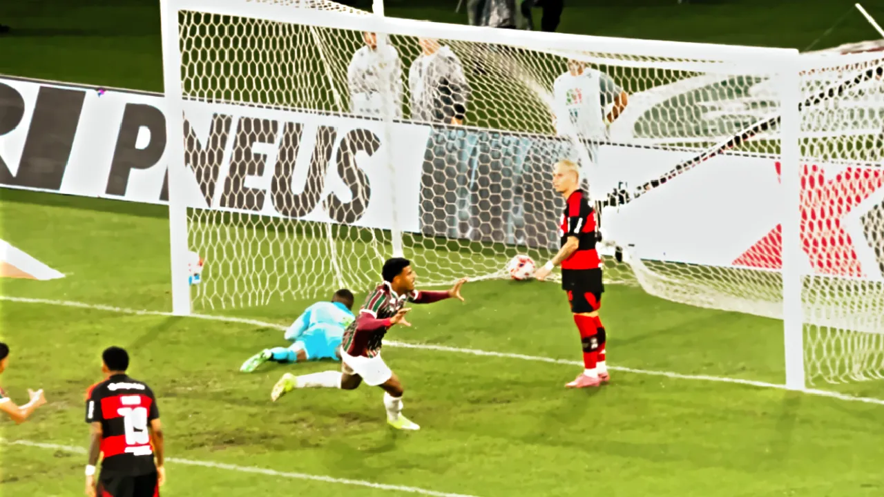 John Kennedy decide para o Fluminense-contra o Flamengo-no primeiro Fla x Flu de 2026 | Marina Garcia/Fluminense