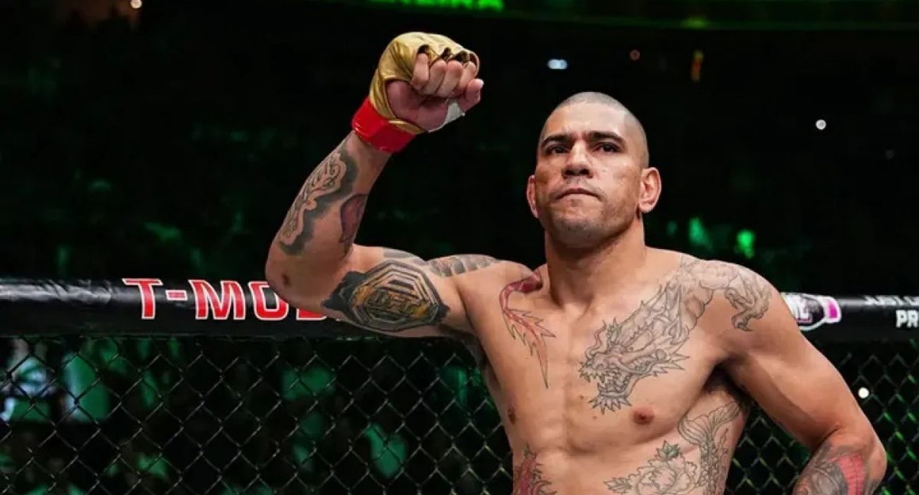Alex Poatan Pereira durante luta no UFC com postura de Boxe Alex Poatan Pereira durante luta no UFC com postura de Boxe