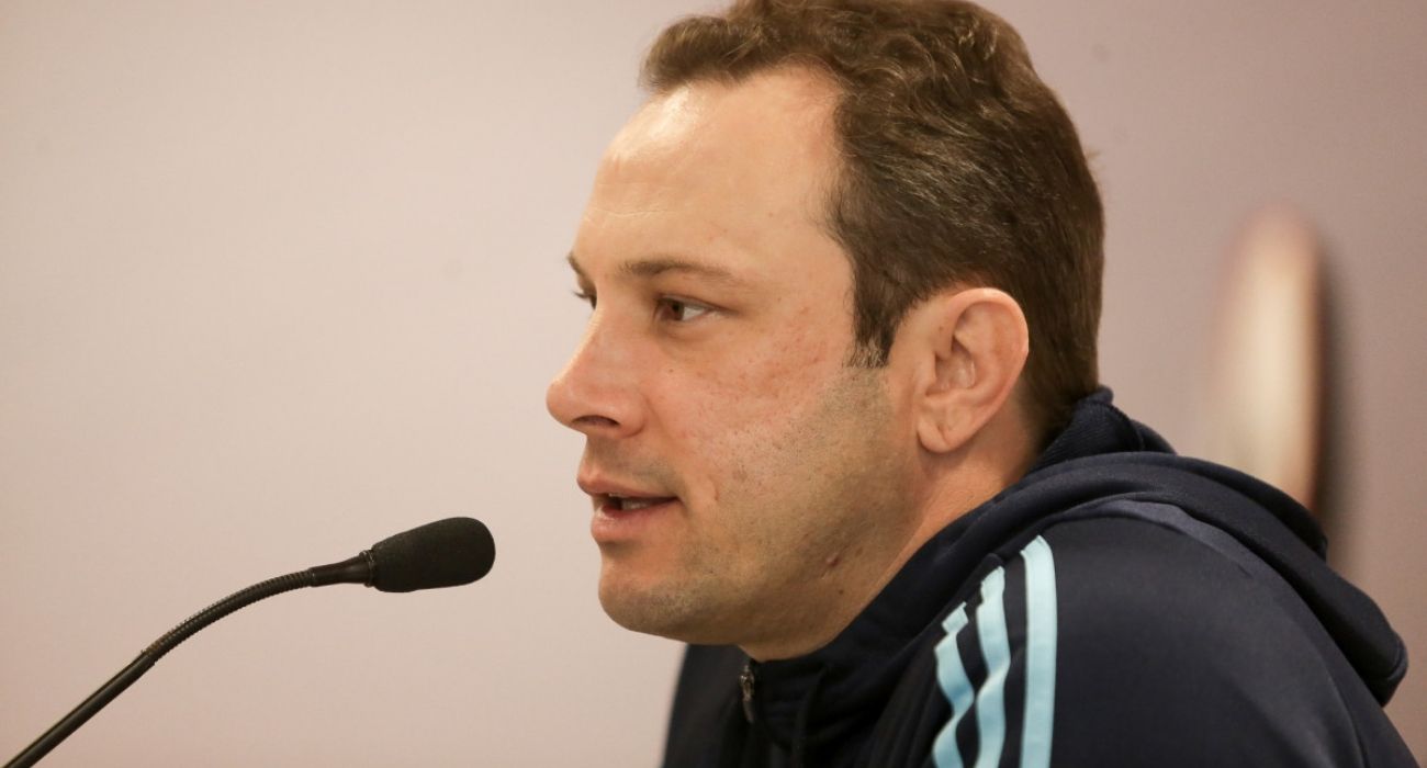 Bruno Pivetti orienta Garotos do Flamengo durante jogo no Raulino de Oliveira Bruno Pivetti orienta Garotos do Flamengo durante jogo no Raulino de Oliveira