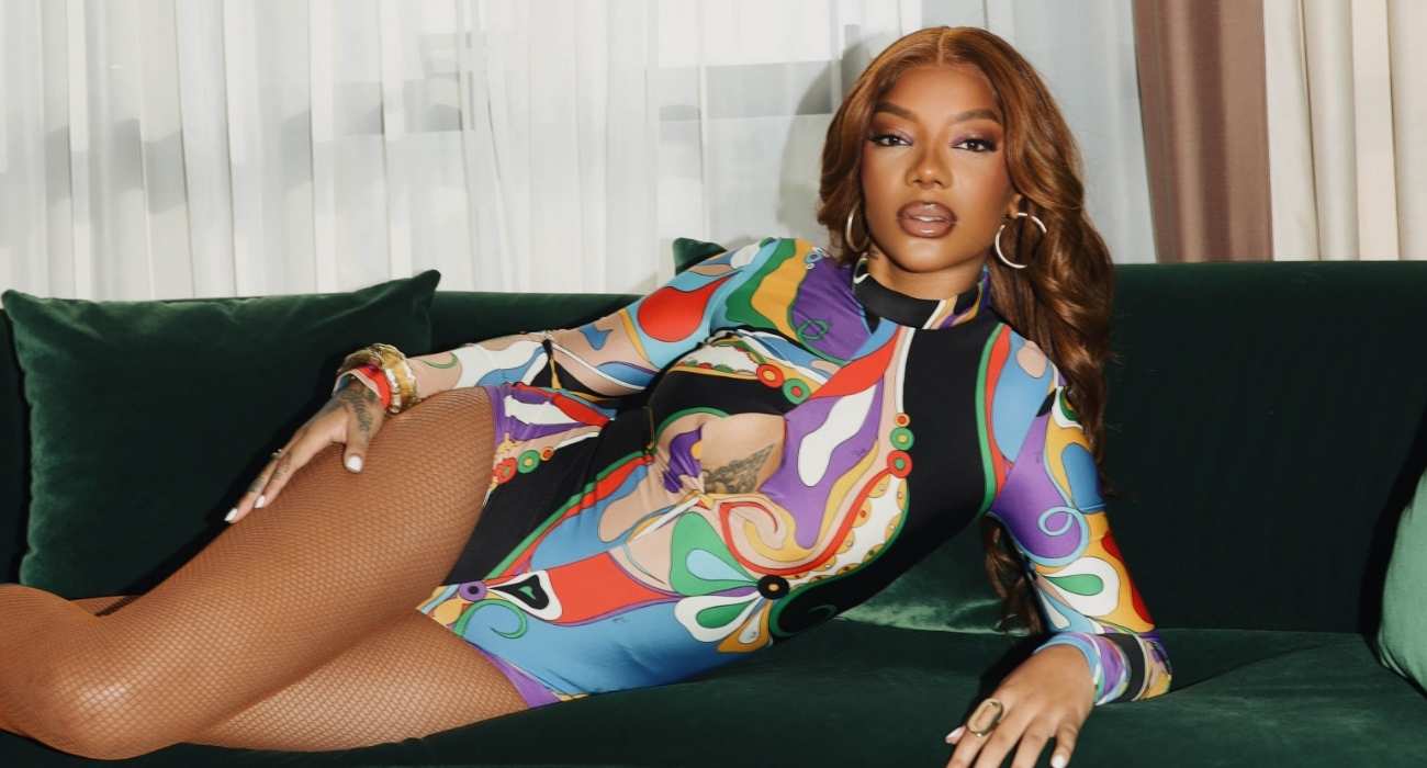 Ludmilla durante ensaio fotográfico Ludmilla durante ensaio fotográfico