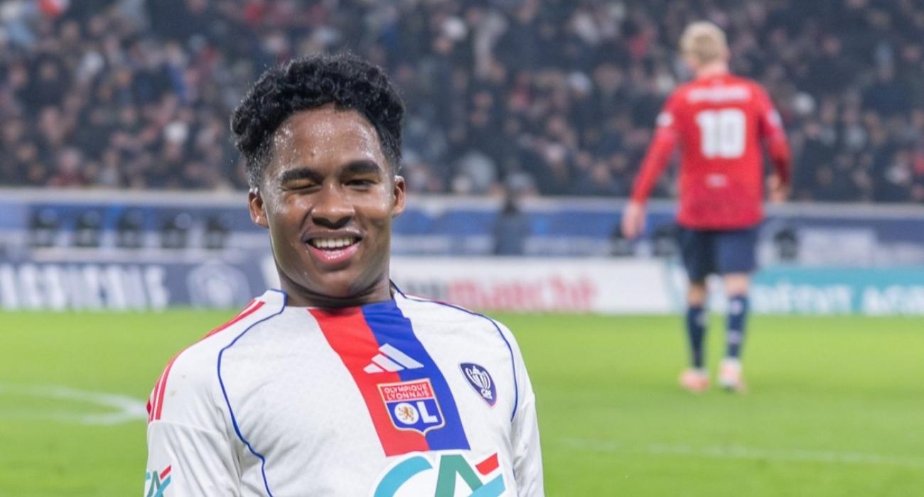 Endrick durante partida do Lyon no Campeonato Francês