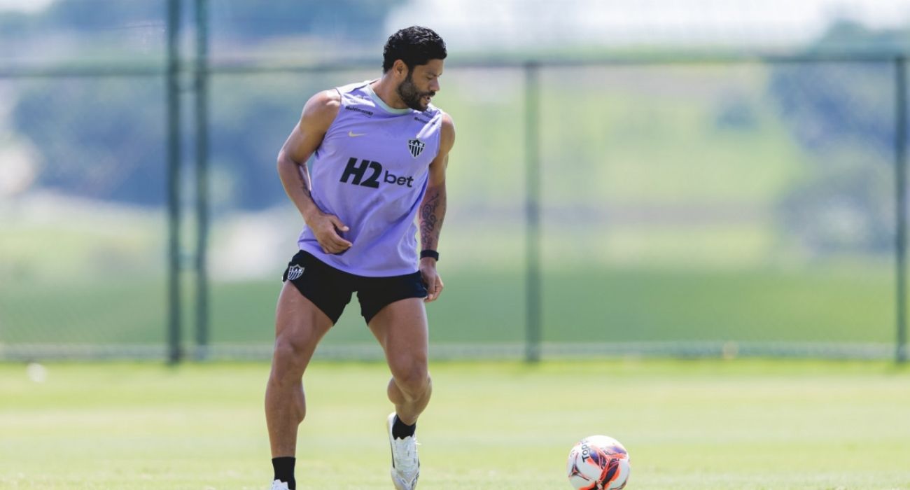 Hulk em ação pelo Atlético-MG durante partida do Brasileirão