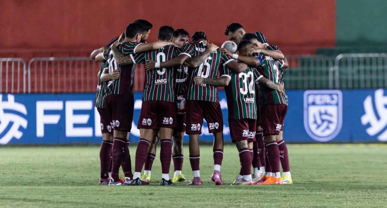 Jogadores do Fluminense comemorando gol na vitória do Fluminense sobre o Nova Iguaçu Jogadores do Fluminense comemorando gol na vitória do Fluminense sobre o Nova Iguaçu