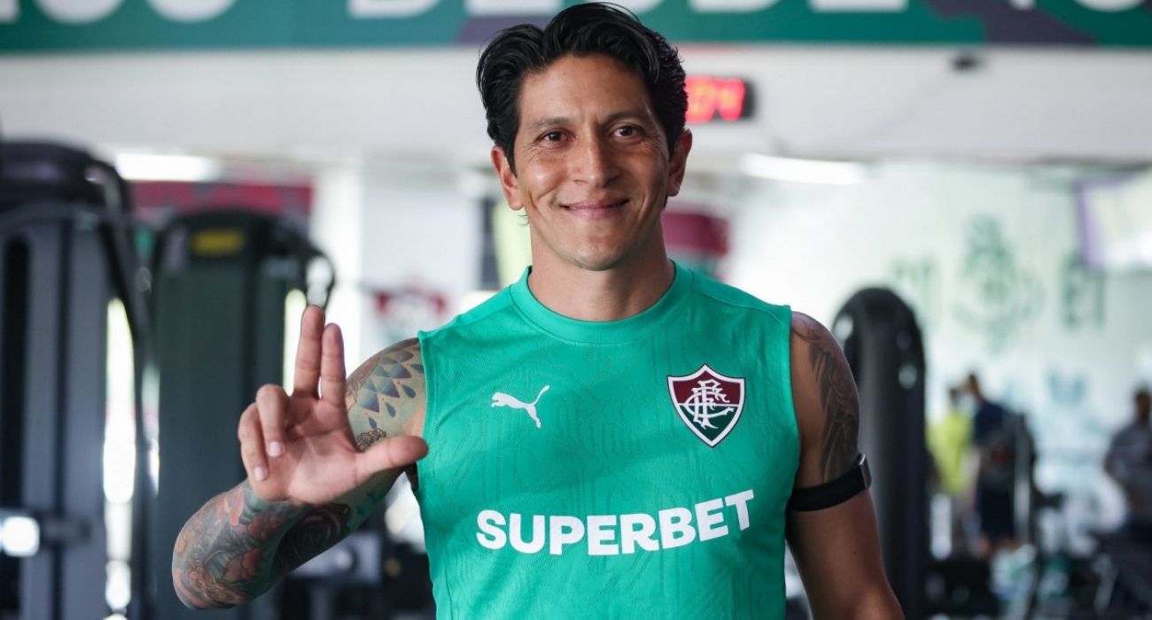 Jogadores do Fluminense em reapresentação no CT Carlos Castilho
