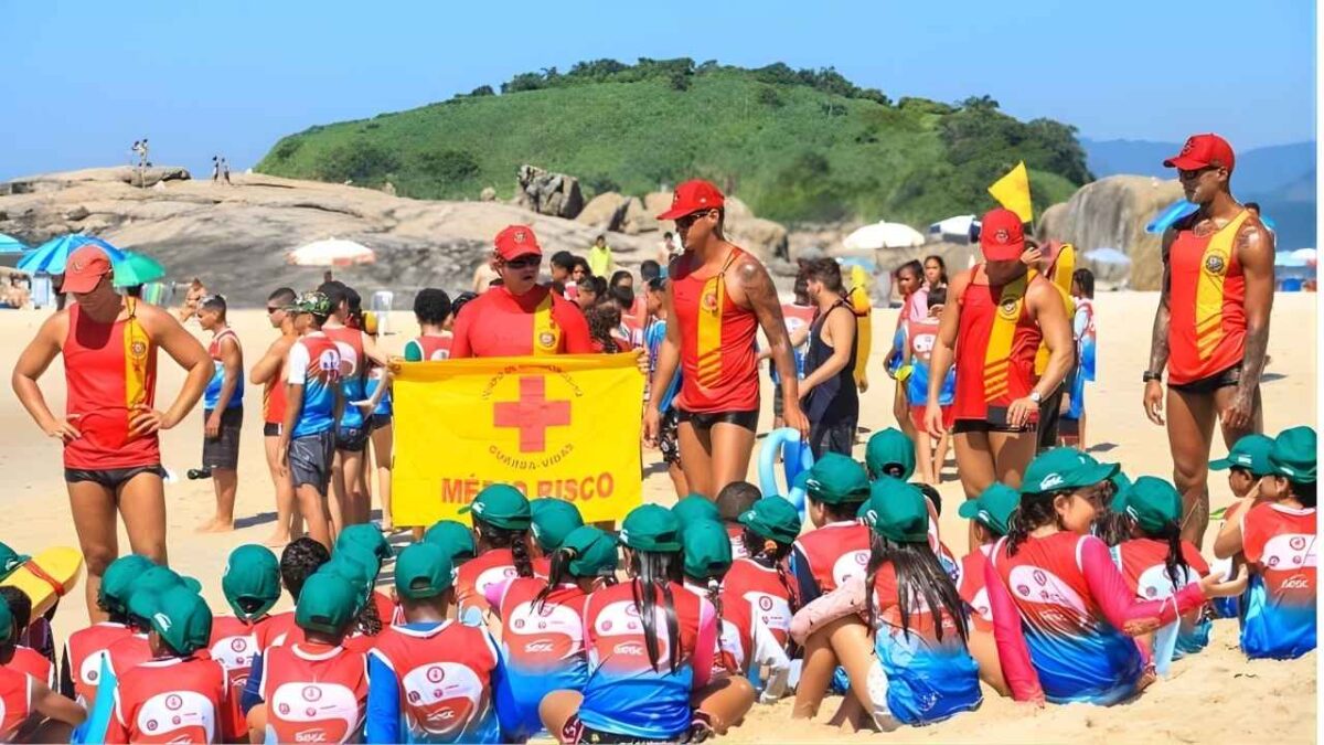 Praias de Niterói e Maricá recebem Projeto Botinho 2026; veja como fazer inscrições