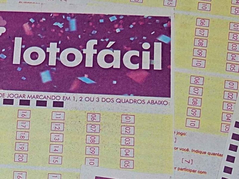 Resultado da Lotofácil agora: números sorteados no concurso 3594, premiação, dezenas e apostas ganhadoras de quinta-feira, 22/01/2026