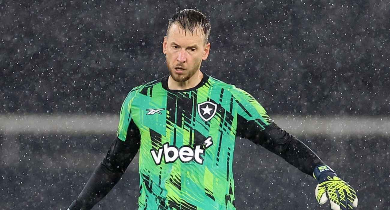 Neto volta ao gol do Botafogo após lesão grave na coxa Neto volta ao gol do Botafogo após lesão grave na coxa