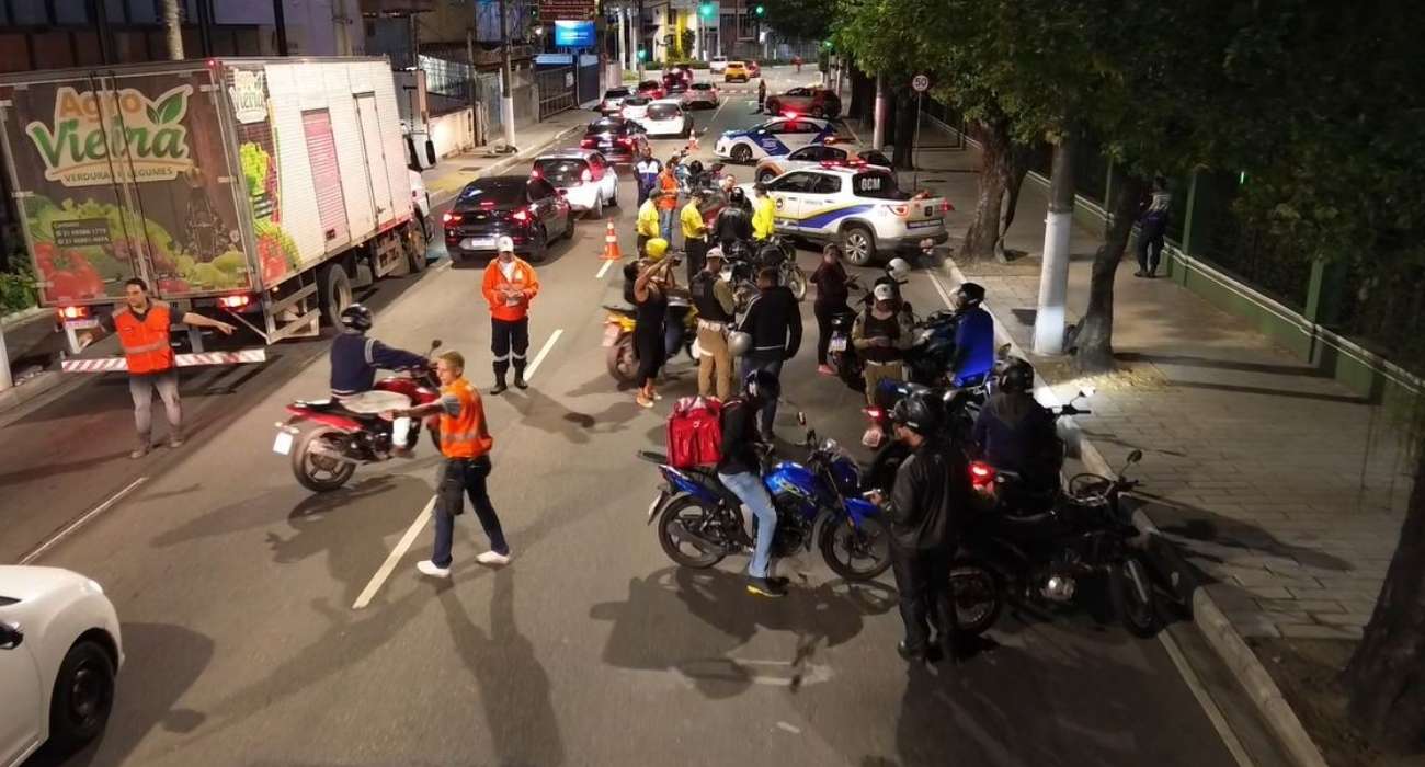 Operações contra motos barulhentas em Niterói
