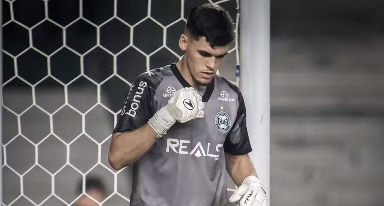 Goleiro Rossi durante partida do Flamengo no Maracanã Goleiro Rossi durante partida do Flamengo no Maracanã