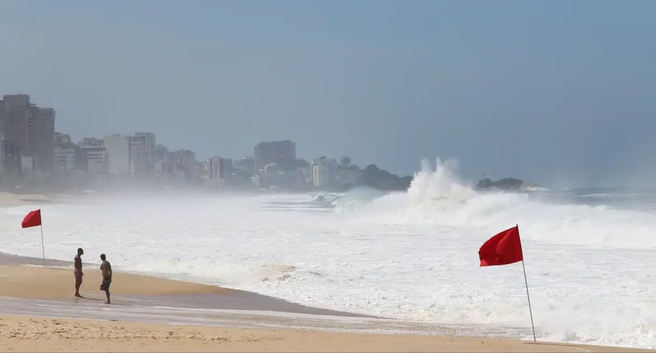 Chuva intensa atinge área urbana do Rio de Janeiro Chuva intensa atinge área urbana do Rio de Janeiro