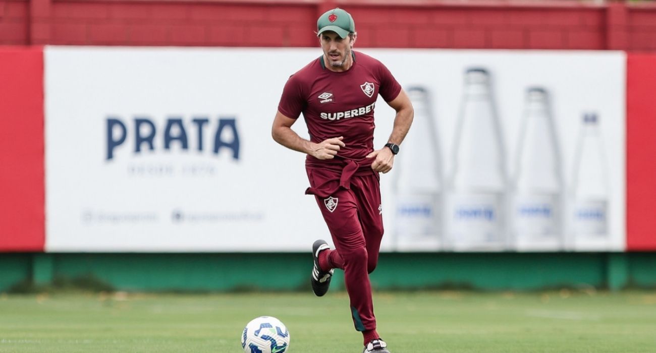 Zubeldía comanda treino do Fluminense no CT Carlos Castilho