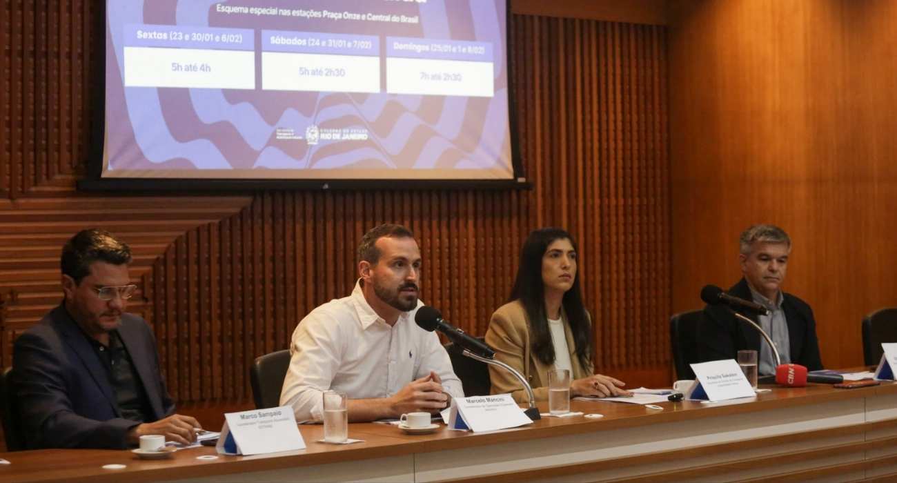 Metrô do Rio com movimento intenso durante o Carnaval