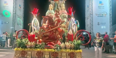 Folha do Leste investe na cobertura do Desfile das Escolas de Samba de Niterói no Carnaval 2026