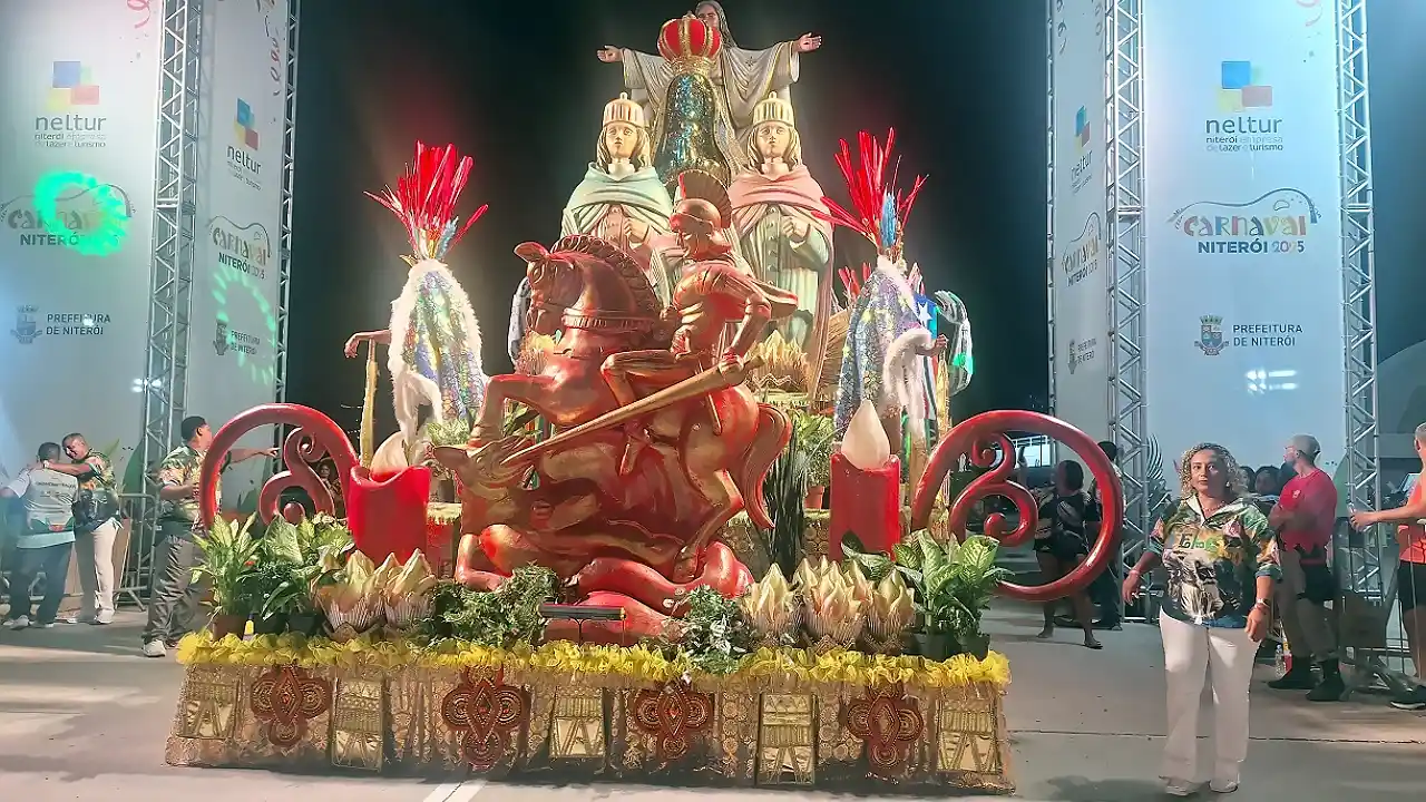 Folha do Leste investe na cobertura do Desfile das Escolas de Samba de Niterói no Carnaval 2026  | André Freitas/Folha do Leste