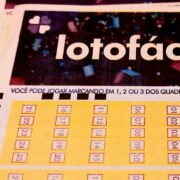 Lotofácil acumulada sai para 3 ganhadoras nesta terça-feira, 24/02; veja resultado e números do concurso 3620 agora