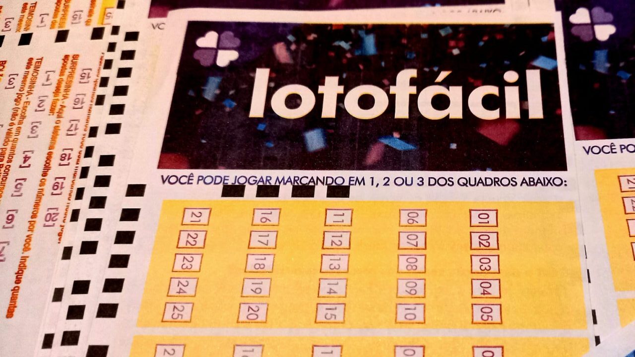 Lotofácil Agora: resultado do concurso 3612 após sorteio dos números que formaram o resultado desta quinta-feira, 12/02, com rateio da premiação oficial - tudo ao vivo | Enzo Carvalho/Folha do Leste