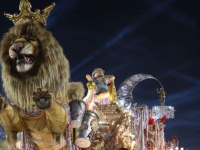 Carnaval 2026: Desfile da Viradouro começa e termina com Ciça pra Cima aos gritos de é campeã do público