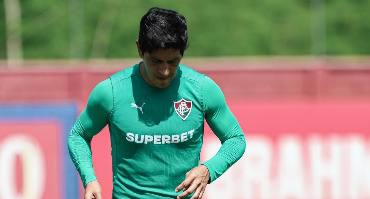 Germán Cano participa de treino do Fluminense após cirurgia no joelho