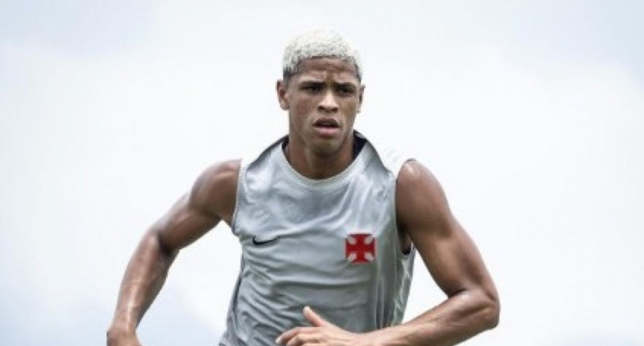 Cauan Barros em partida pelo Vasco em São Januário