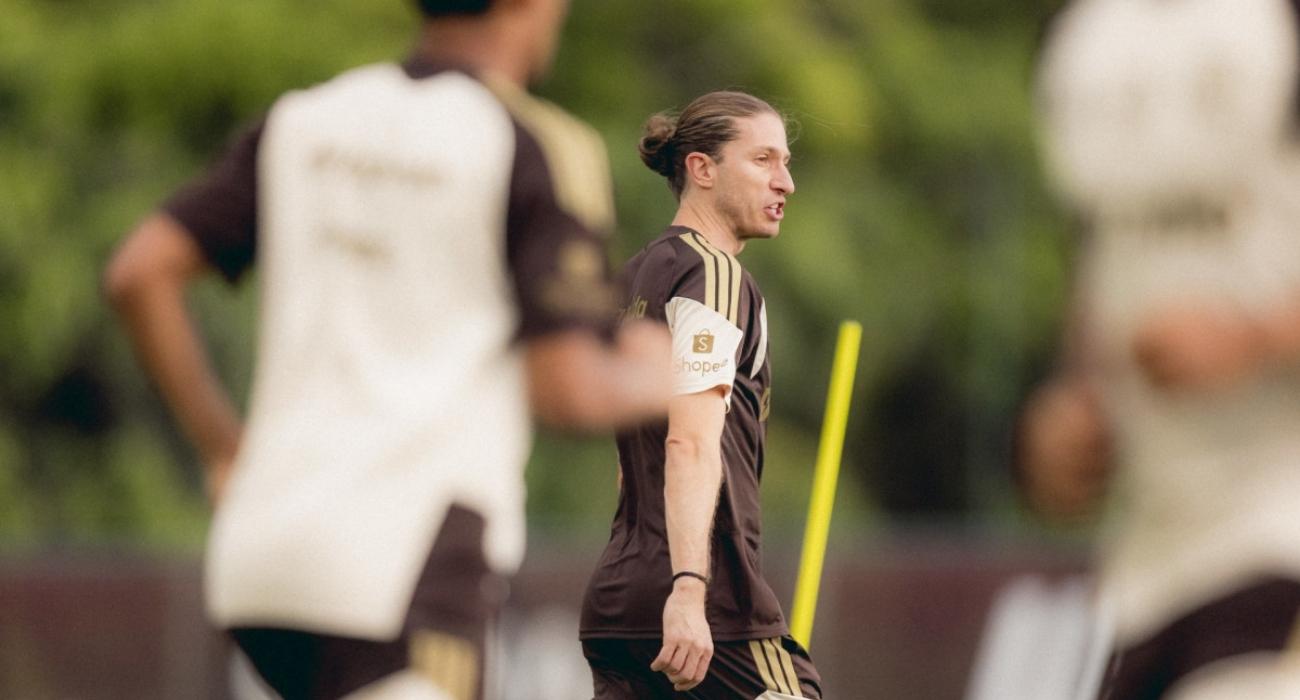 Flamengo enfrenta o Internacional no Maracanã pelo Brasileirão