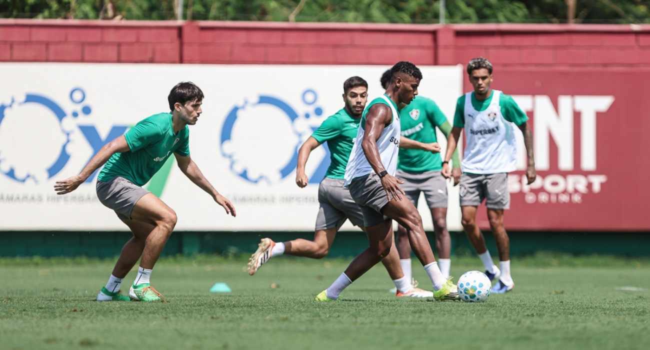 Hércules e Soteldo treinam no CT Carlos Castilho pelo Fluminense