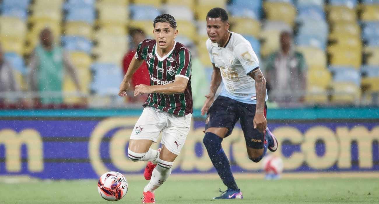 Kevin Serna comemora gol do Fluminense contra o Maricá no Maracanã