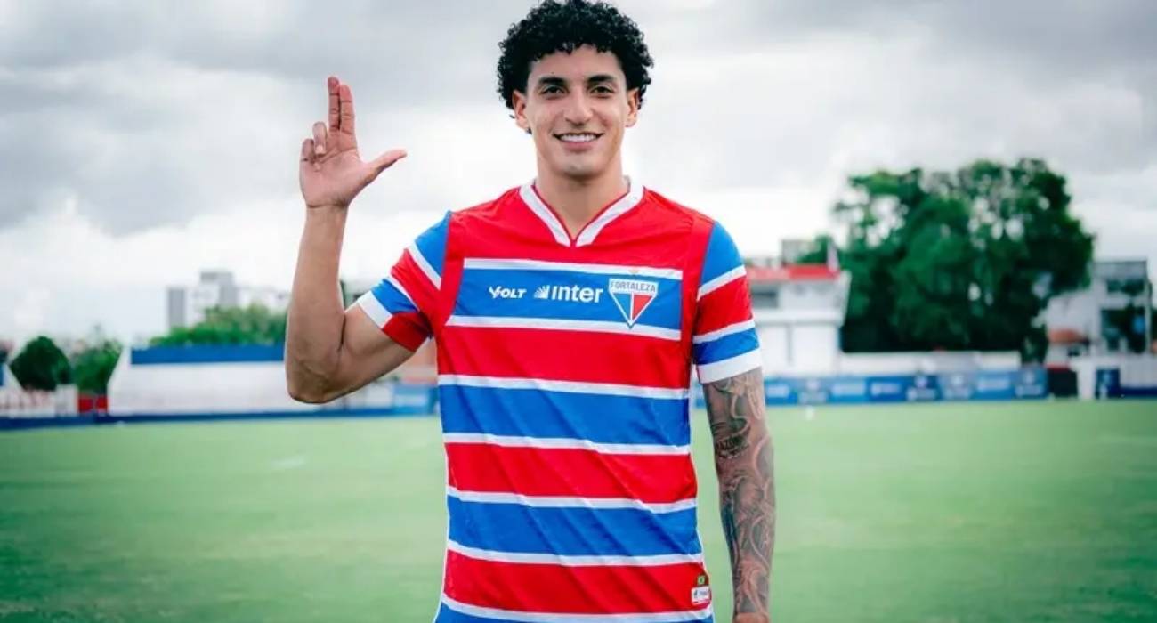 Gabriel Fuentes é apresentado como reforço do Fortaleza