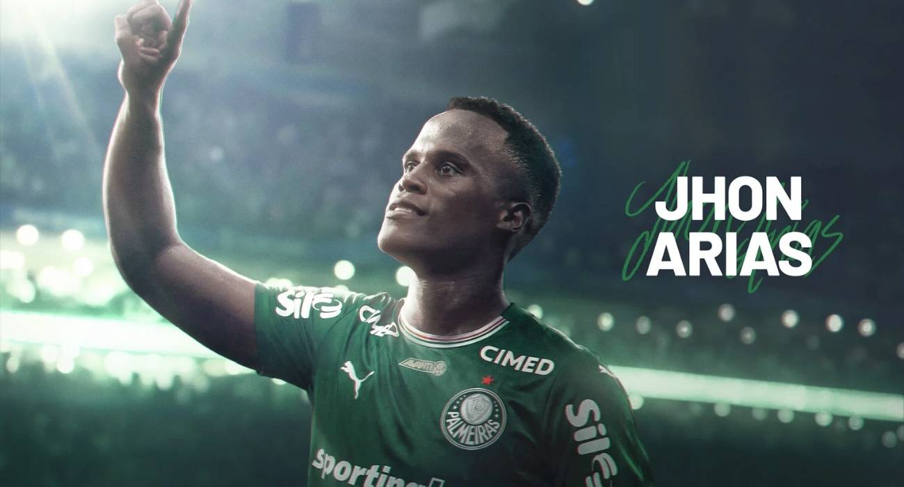 Jhon Arias se apresenta ao Palmeiras