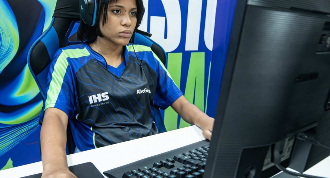 Novo centro de treinamento AfroGames na Vila do João atende jovens do Complexo da Maré