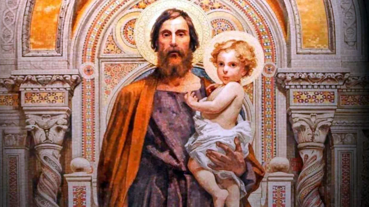 procissão religiosa em homenagem a São José em igreja